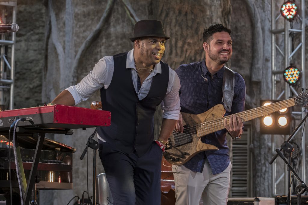 The Mavericks' Raul Malo explores music, heritage in 'Havana Time Machine